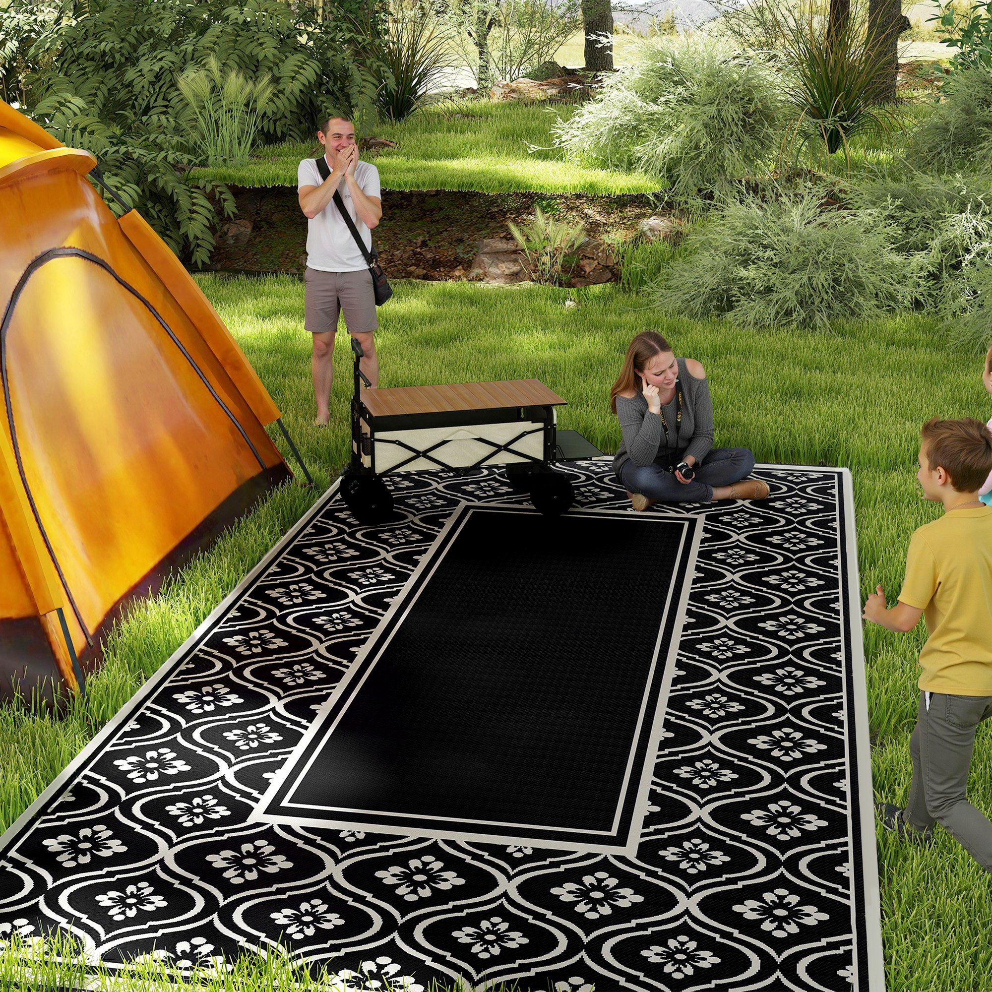 Reversible Outdoor Rug, Waterproof Plastic Straw with Carry Bag, 9' x 18', Black & White Gourd Border