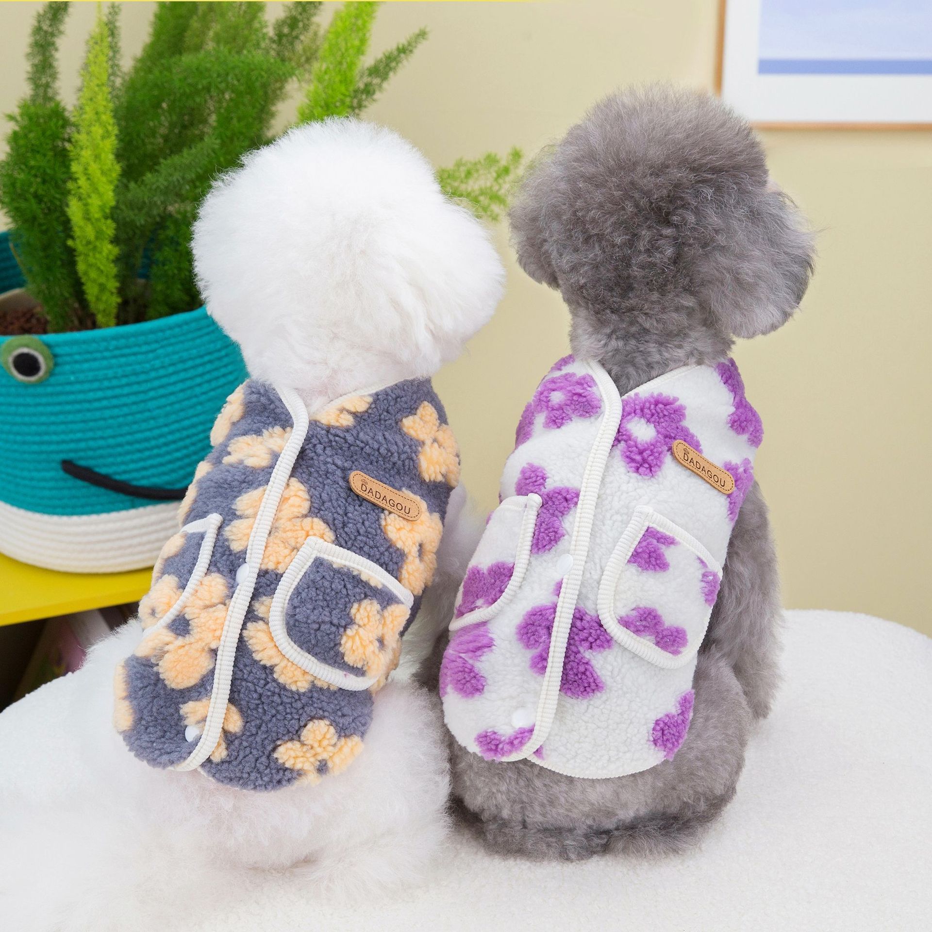 Cat Pet Clothing Winter Five-Petal Flower Velvet Coat